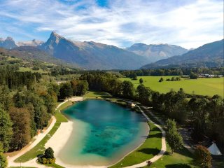 Chalet de grand standing 5 étoiles, 8 chambres, 8 salles d'eau, sauna, véritable babyfoot de café, au pied des pistes
