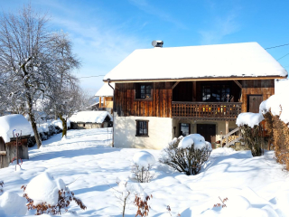 Grand chalet, entre Les Carroz et Morillon, Agy